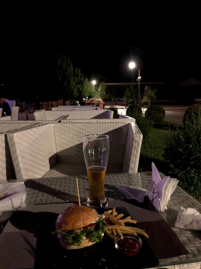 Deluxe Royal Beach Chok-Tal Bagian luar foto